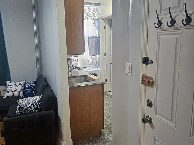 6706 Myrtle Ave #2 — Photo 10