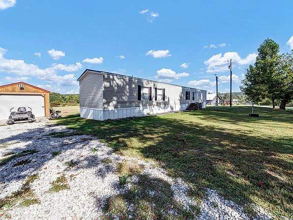 2nd image of 10 Lakeview Dr