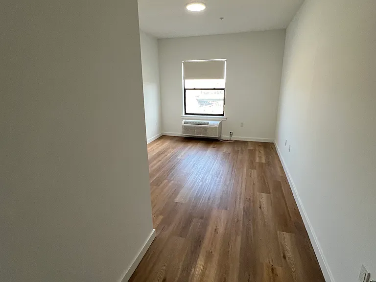 207 Freeway Dr E #3 — Photo 10