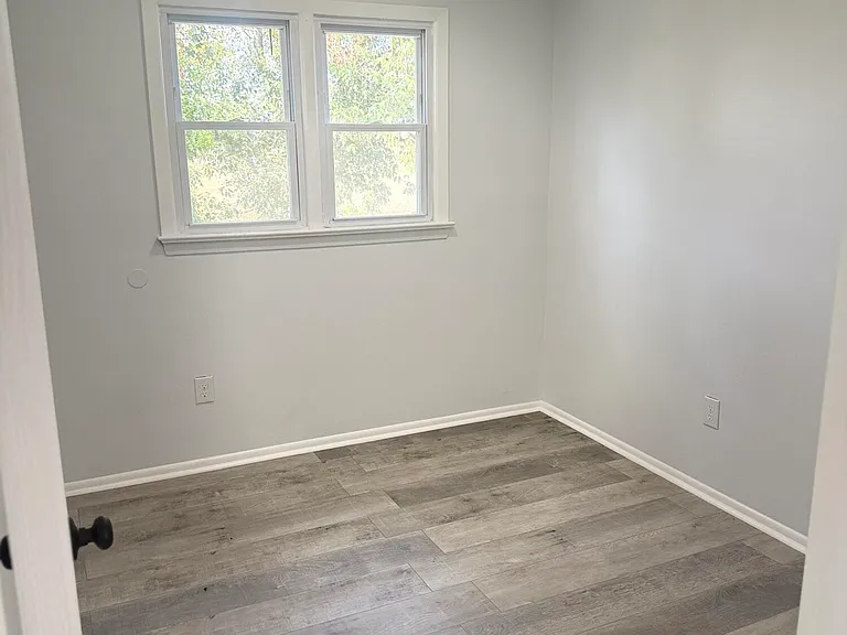 55 Chapin Ave #2 — Photo 6