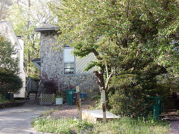 3rd image of 1278 Brookview Ln SE