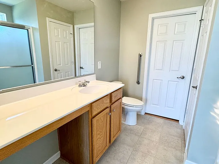 420 Hillsborough Dr — Photo 23