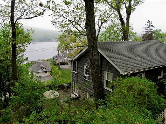1st image of 14 Lake Trl