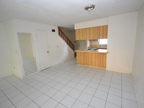 2nd image of 3923 Pine Limb Ct