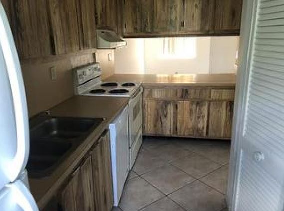 4th image of 4083 Coral Springs Dr