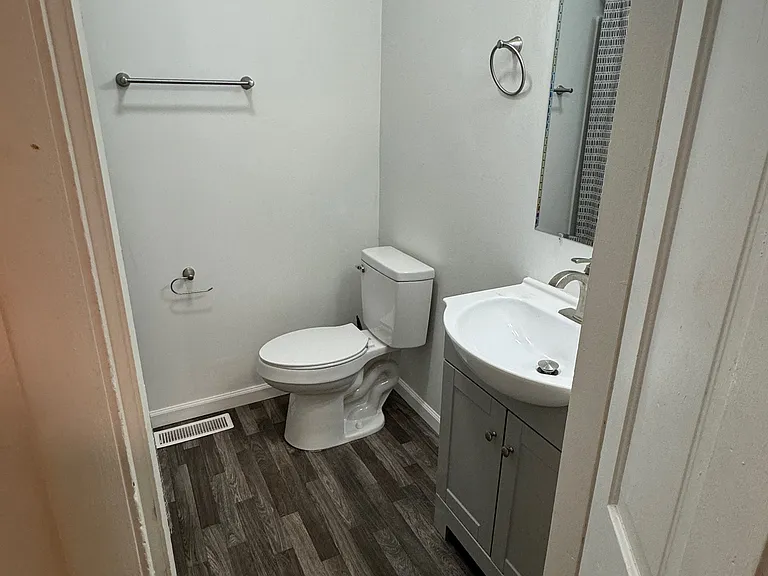 842 Mohawk St #B — Photo 7