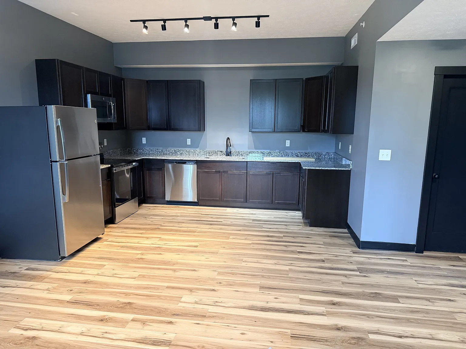 126 East Jefferson Street - 5 — Photo 2