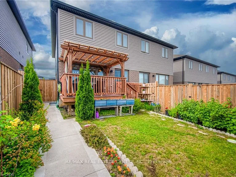 19 Baker Ln — Photo 25