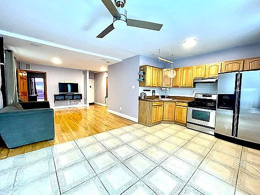 2nd image of 329 22nd St #1