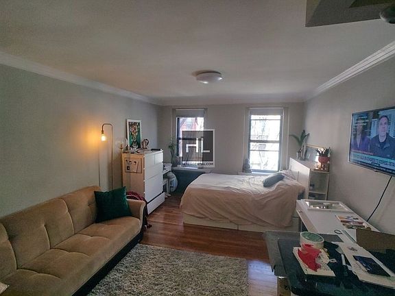 2nd image of 128 Saint Marks Pl APT 2A