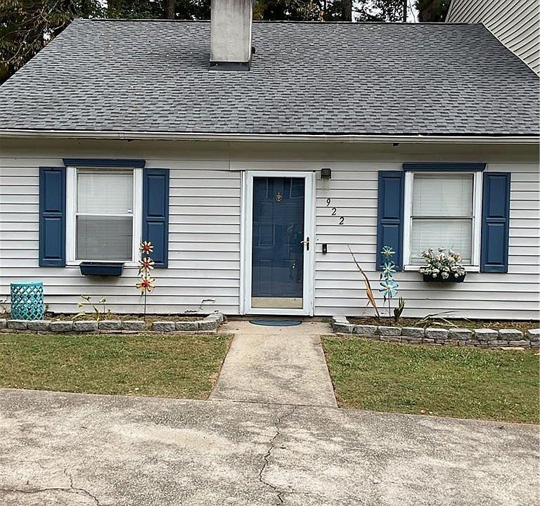 1st image of 922 Westland Dr SW