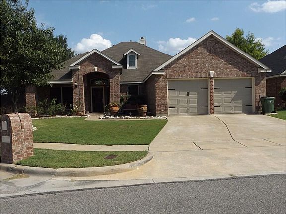 2nd image of 342 Fort Edward Dr