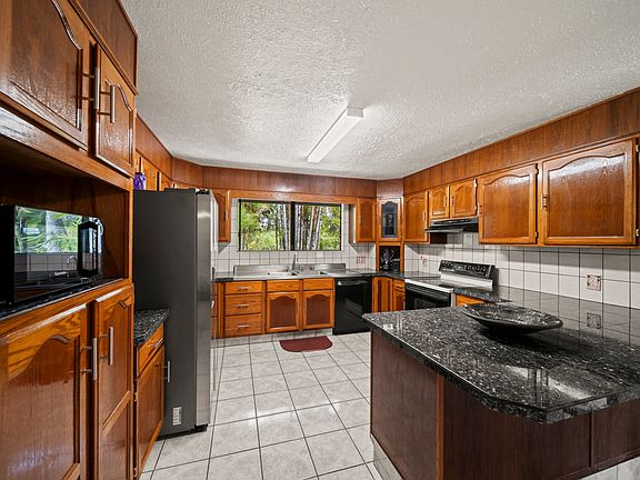 4th image of 15-2792 Au St