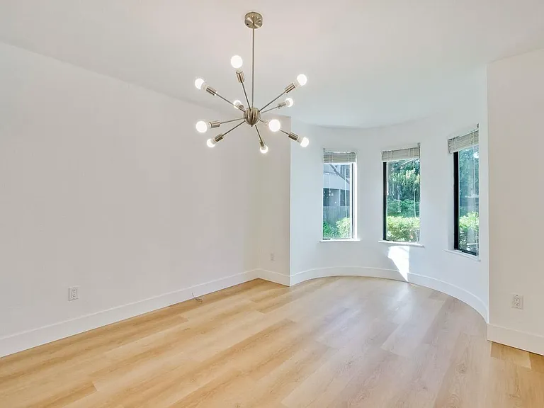 928 Wright Ave #303 — Photo 10