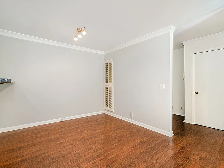 116 Harding Pl #3 — Photo 4