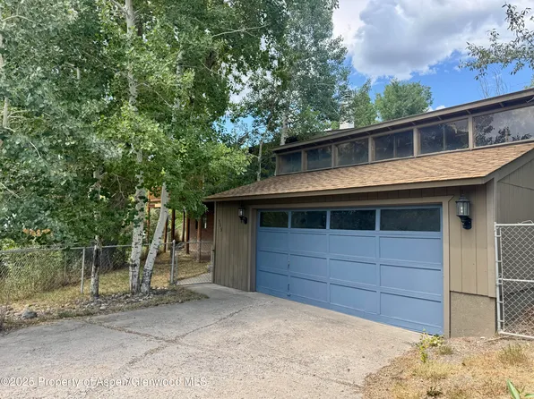 565 4th St, Meeker, CO 81641