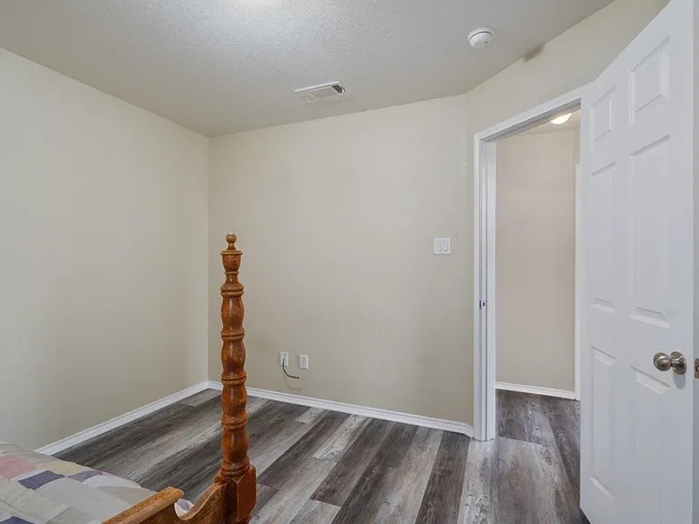 1205 Marlee Cir — Photo 2