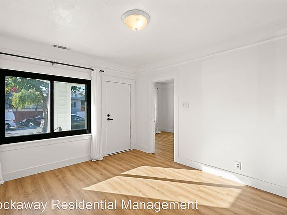2nd image of 310 Georgia Ave