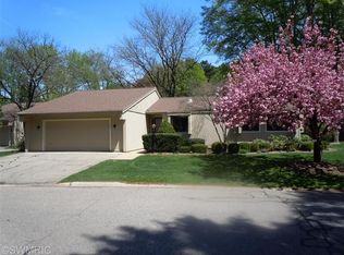791 Brook Village Dr, Holland, MI 49423
