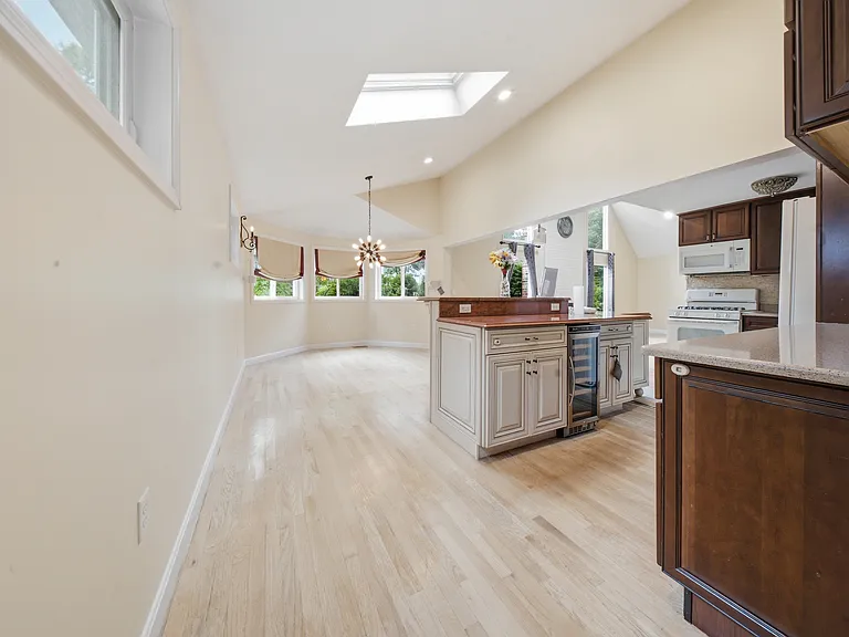 7 Sherborne Cir — Photo 7