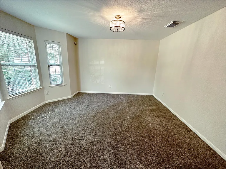 10210 Canyon Rose Ln — Photo 2