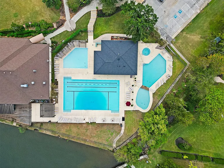 117 E Park Dr — Photo 35