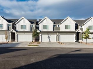 492 S Day Dream Ln, Saratoga Springs, UT 84045