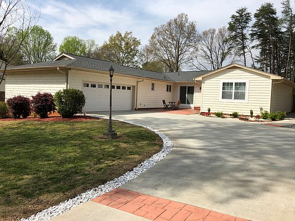 2nd image of 1013 Branchwood Dr
