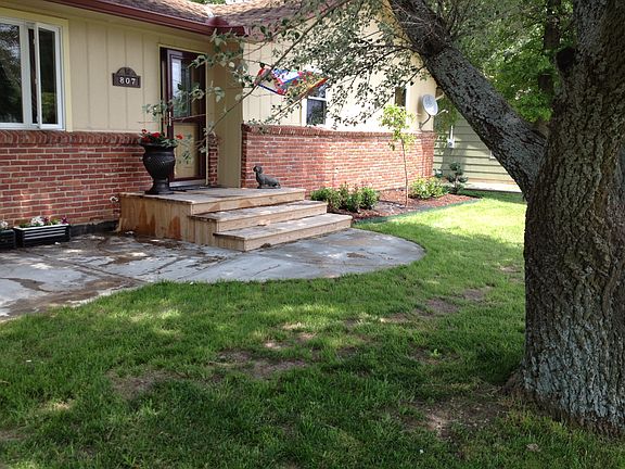 5th image of 807 W 1st Ave
