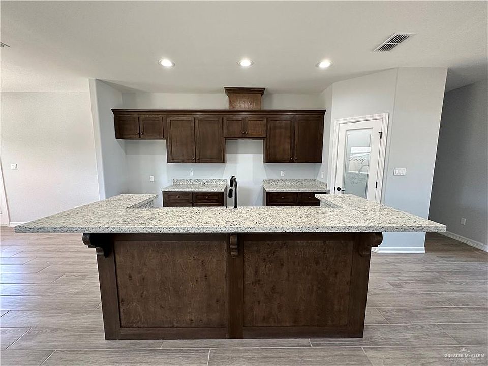 304 Aaron St, Mercedes, TX 78570 Zillow