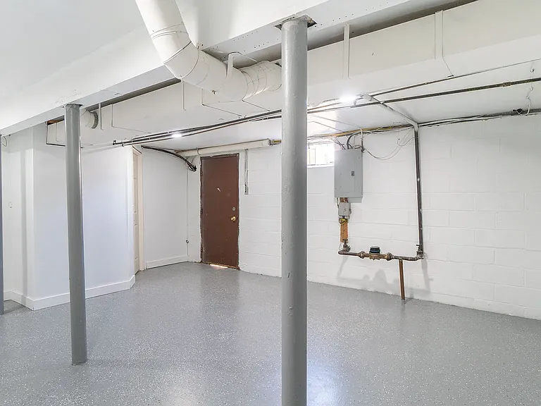 501 Adams Ln #6H — Photo 35