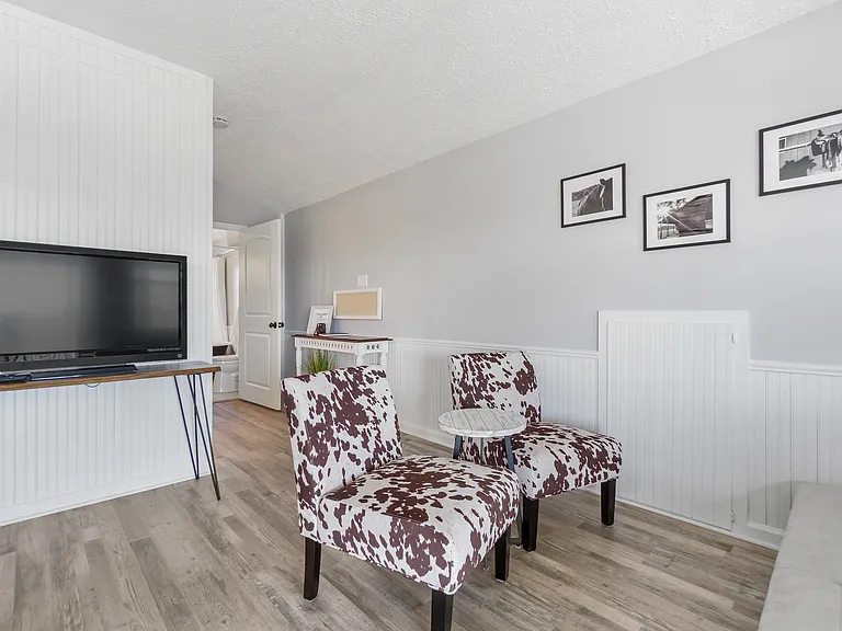1353 Friendship Rd — Photo 17