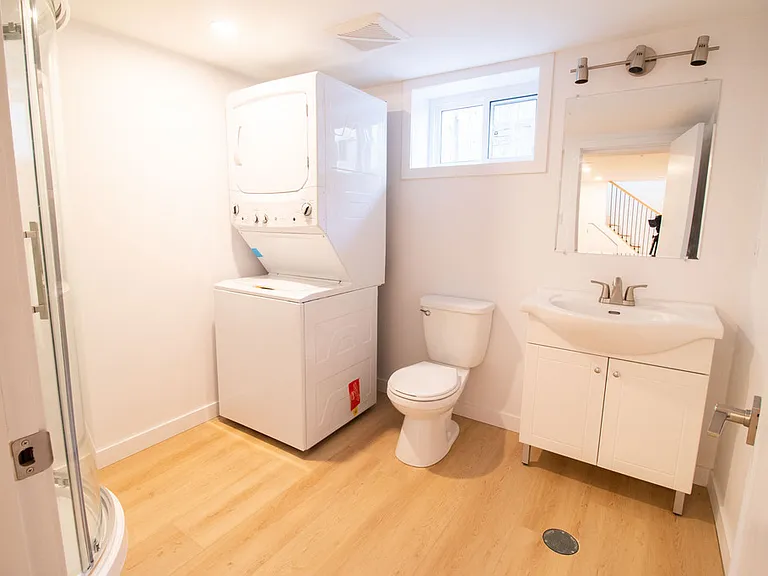 58 Churchill Ave — Photo 9