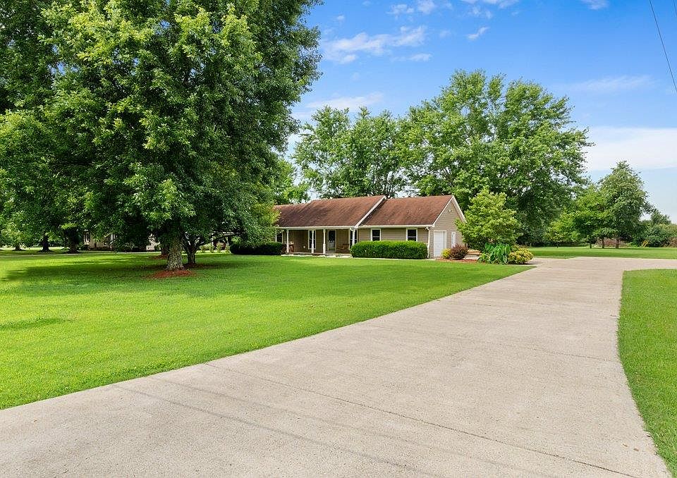 1st image of 520 Newton Ln