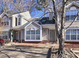 8 Hawthorn Pl, Hampton, VA 23666