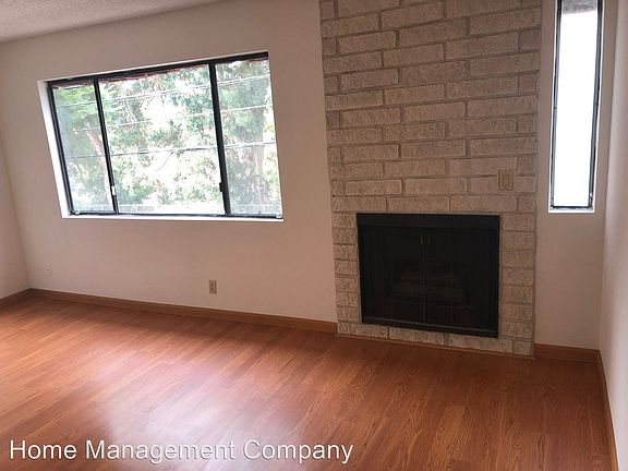 2nd image of 11318 Ohio Ave Unit 2