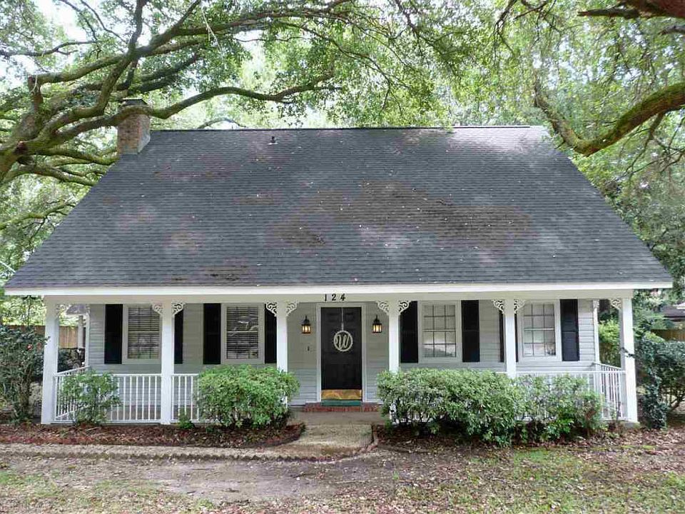 1st image of 124 Wild Oak Dr