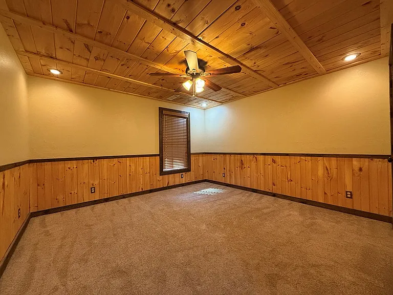 369 Farmer Cir — Photo 24