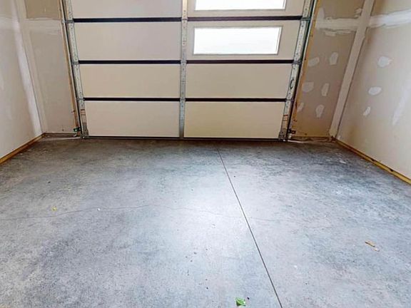 4th image of 725 Glacier Dr #110