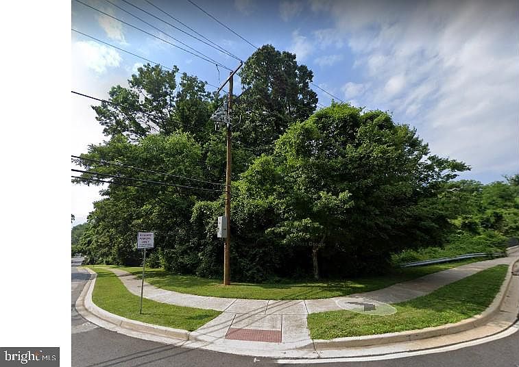 1st image of Kent St