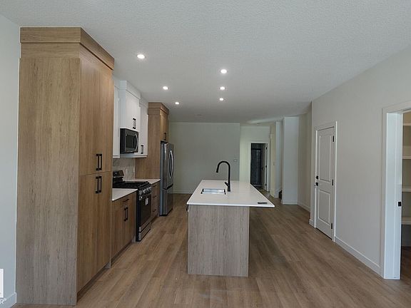 4th image of 224 28th St NW