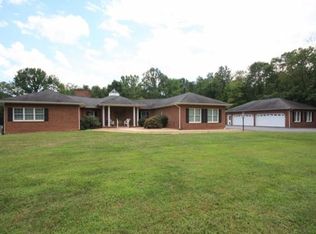 18452 N Fork River Rd, Abingdon, VA 24210