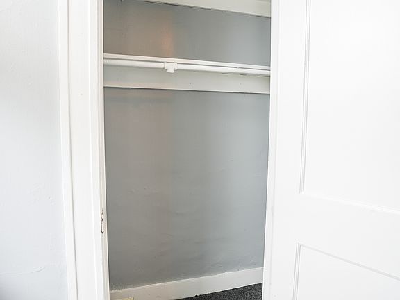 5th image of 2881 Pelham Ave #A