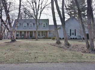 810 Green Willow Way, Louisville, KY 40223