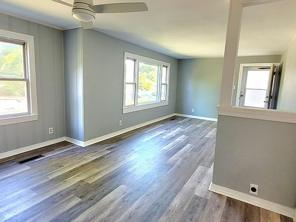 5th image of 308 Naueda Dr