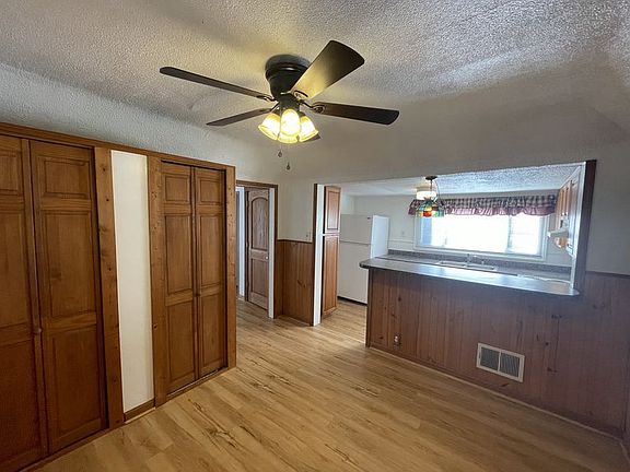 5th image of 20735 Cass St
