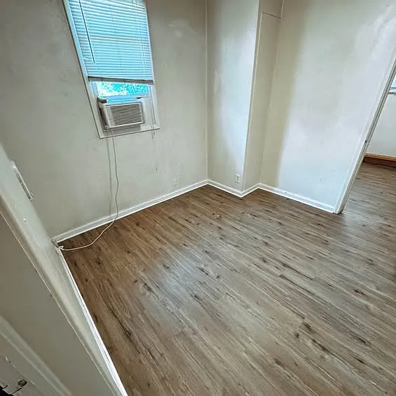 2 bed, 900 sqft, $1,699 — Photo 3
