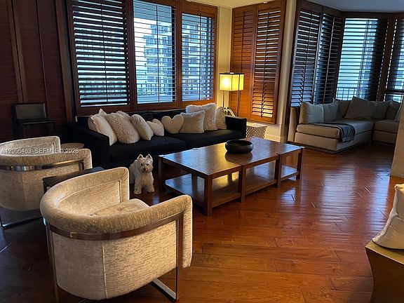 5th image of 520 Brickell Key Dr APT A1216