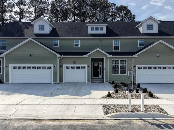 10 Valhalla Ct, Dover, DE 19904