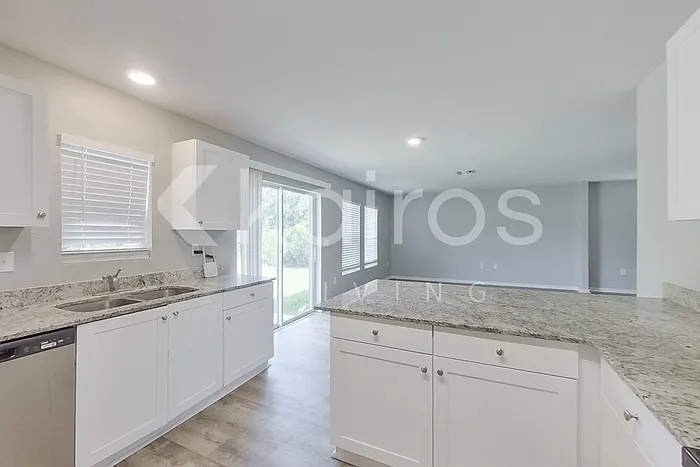 947 Grant Blvd — Photo 9